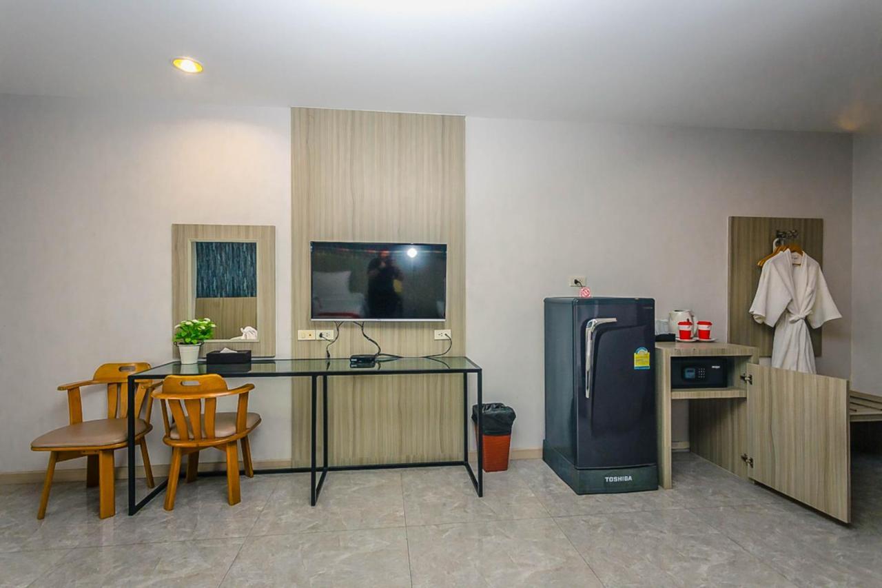 Embryo Hotel Pattaya Eksteriør billede